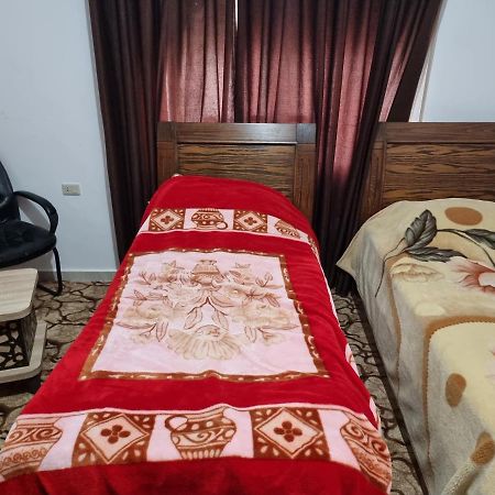 Sbatin madba Hotel Madaba Bagian luar foto